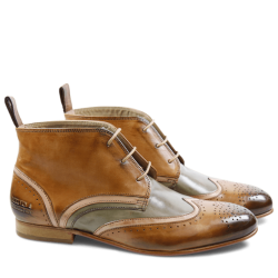 Botki Chukka i botki derby dla niej